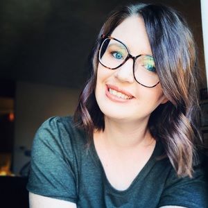 Meet your Posher, Whitney